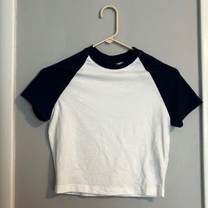 Cropped Crew Neck Divided Tshirt